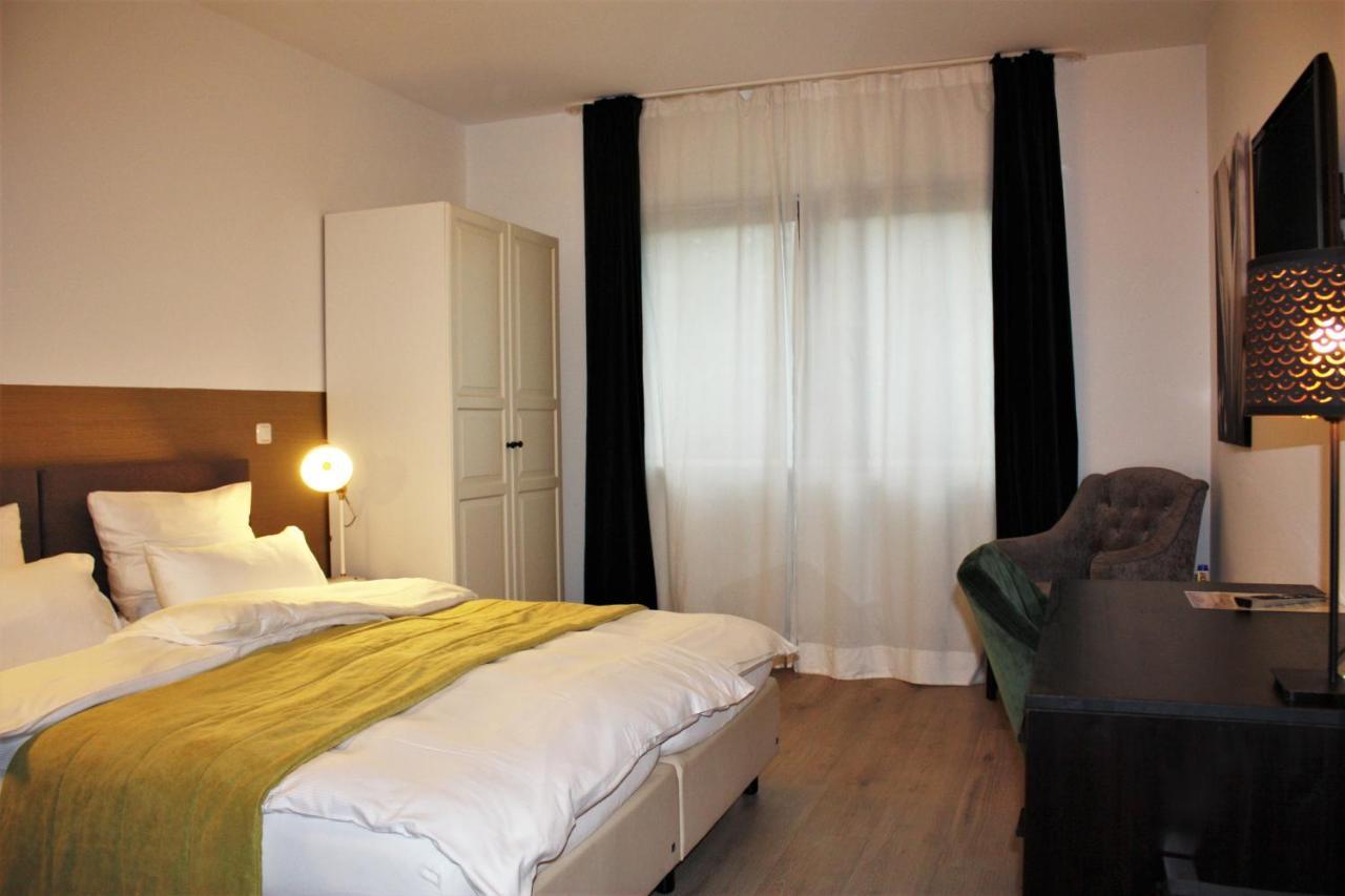 Dießen am Ammersee Hotel Zum See Garni מראה חיצוני תמונה